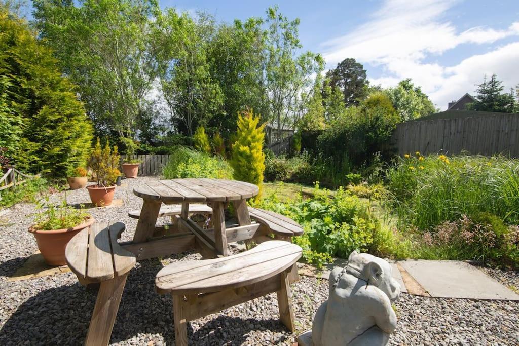 Villa Calm Scottish Country Escape With Hot Tub Sleeps 6 Inverness Exterior foto